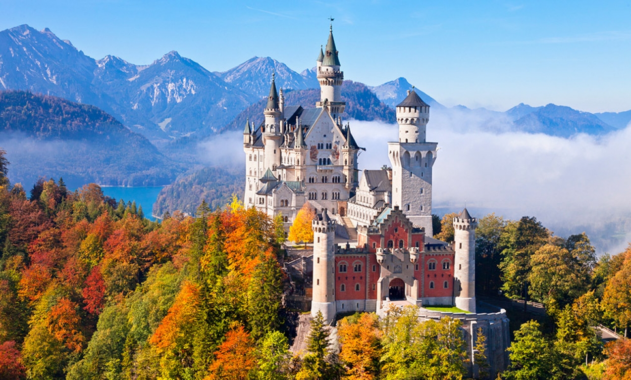 Explore the Castle of Fairytales, Neuschwanstein